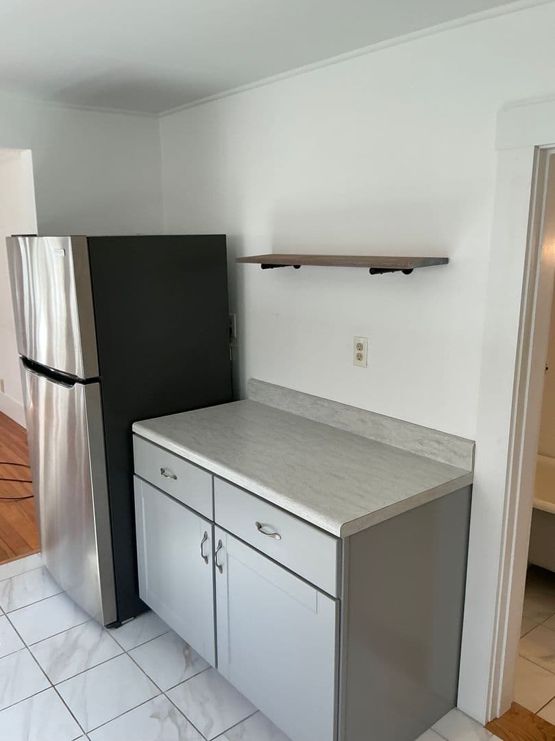 Winthrop Apartment: 20 Central St