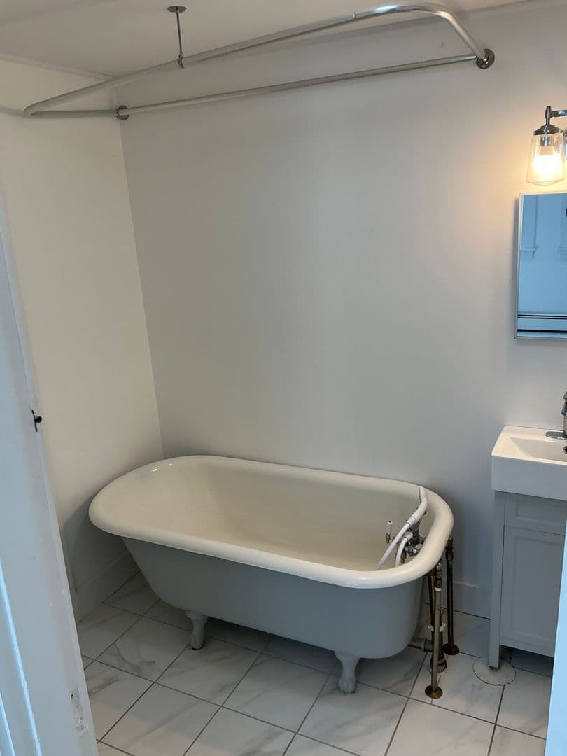 Winthrop Apartment: 20 Central St