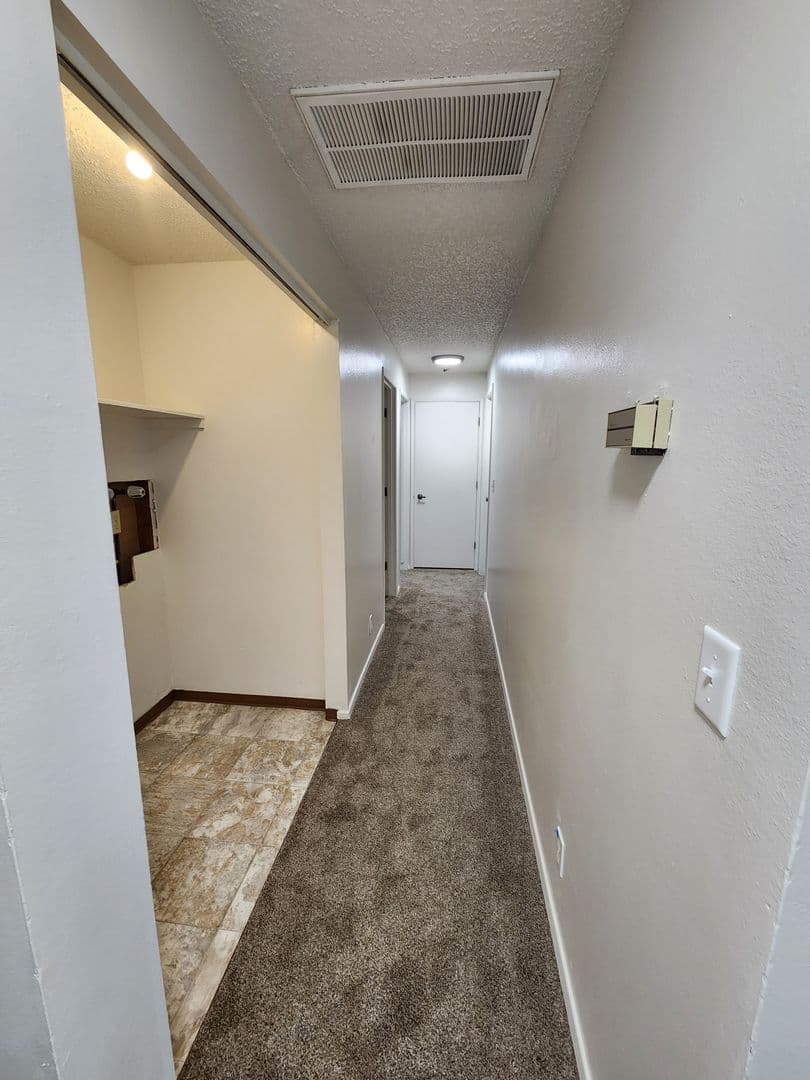 Yakima Apartment: 6104 W. Walnut
