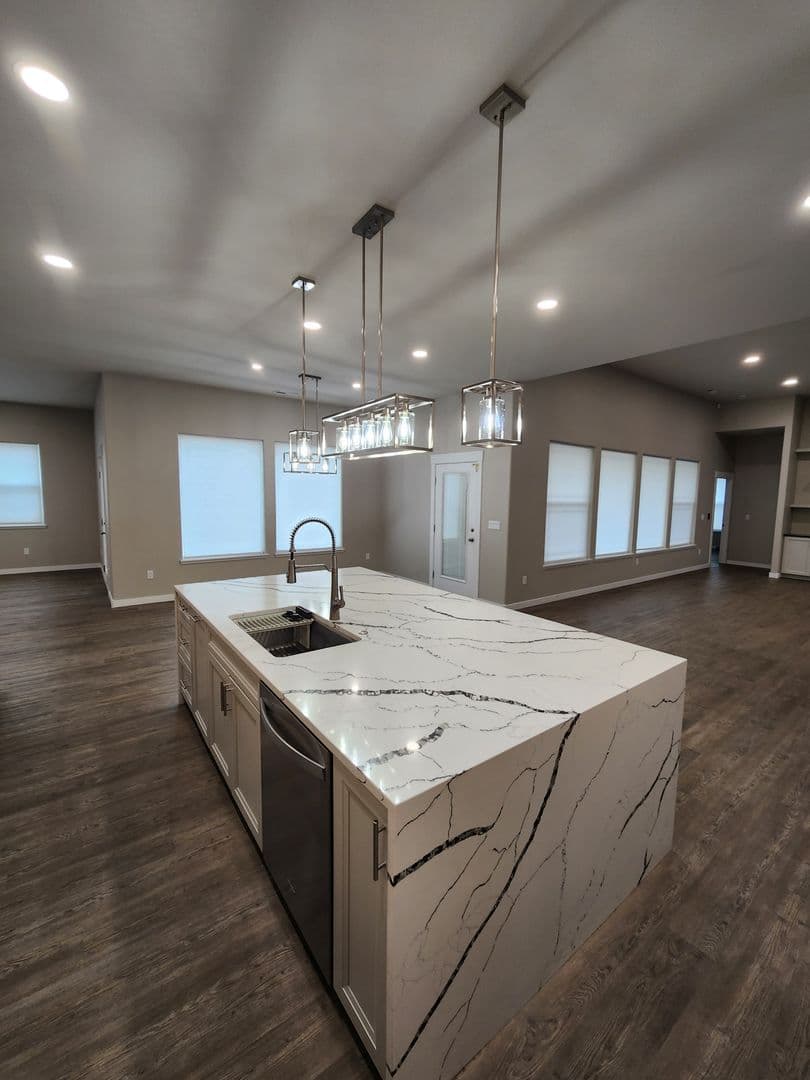 Yakima House: 2202 S. 96th Ave