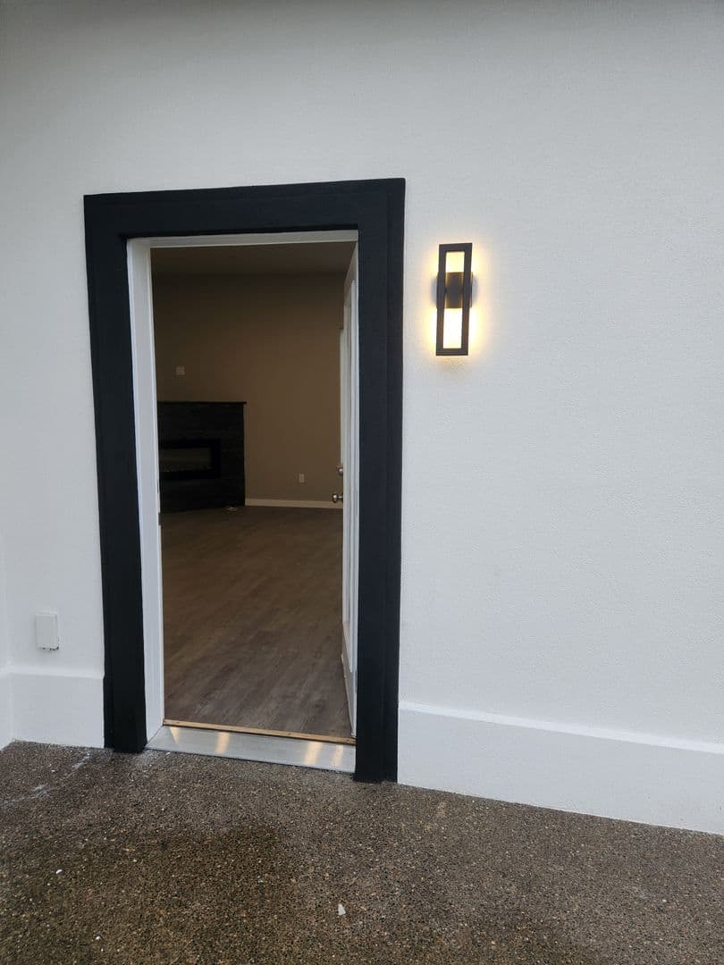 Yakima House: 2202 S. 96th Ave