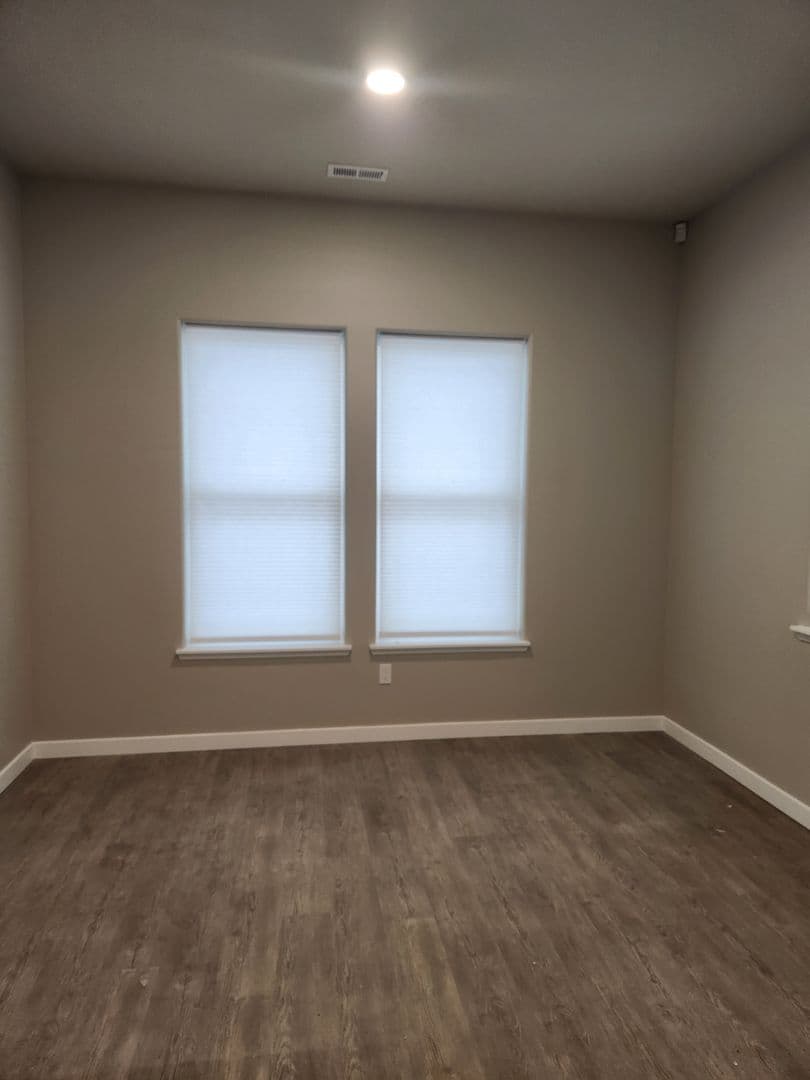 Yakima House: 2202 S. 96th Ave