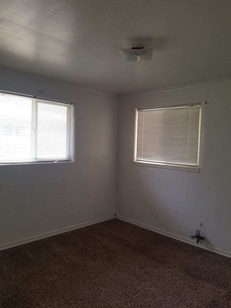 Yakima Apartment: 309 N. 41st Ave