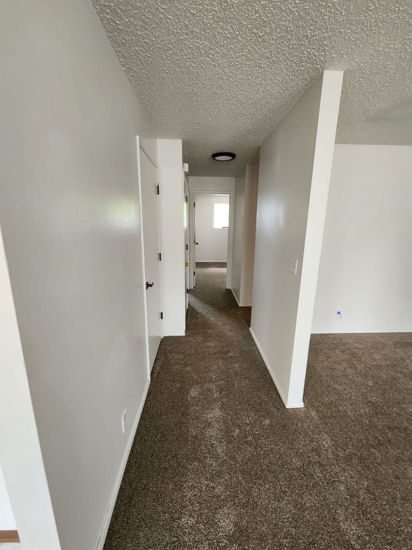 Yakima Apartment: 6104 W. Walnut