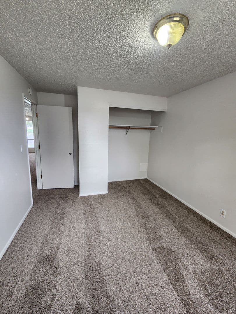 Yakima Apartment: 6104 W. Walnut