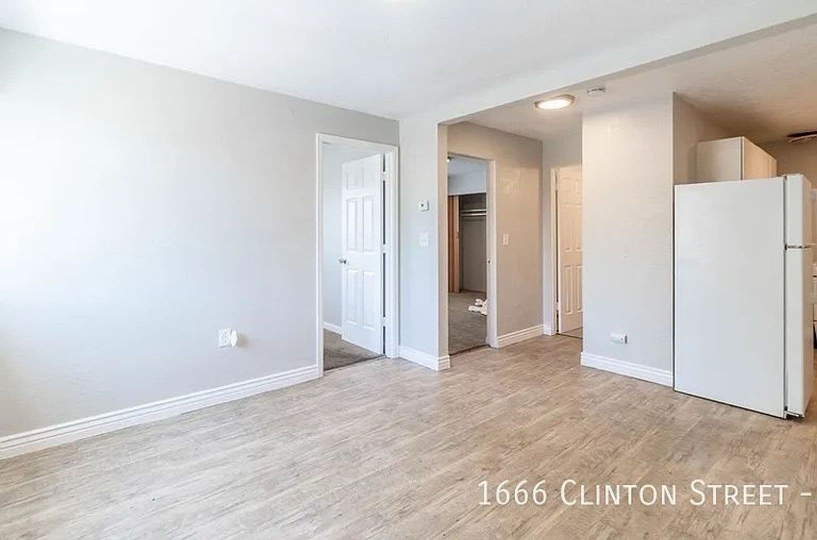 Aurora Apartment: 1666 Clinton St
