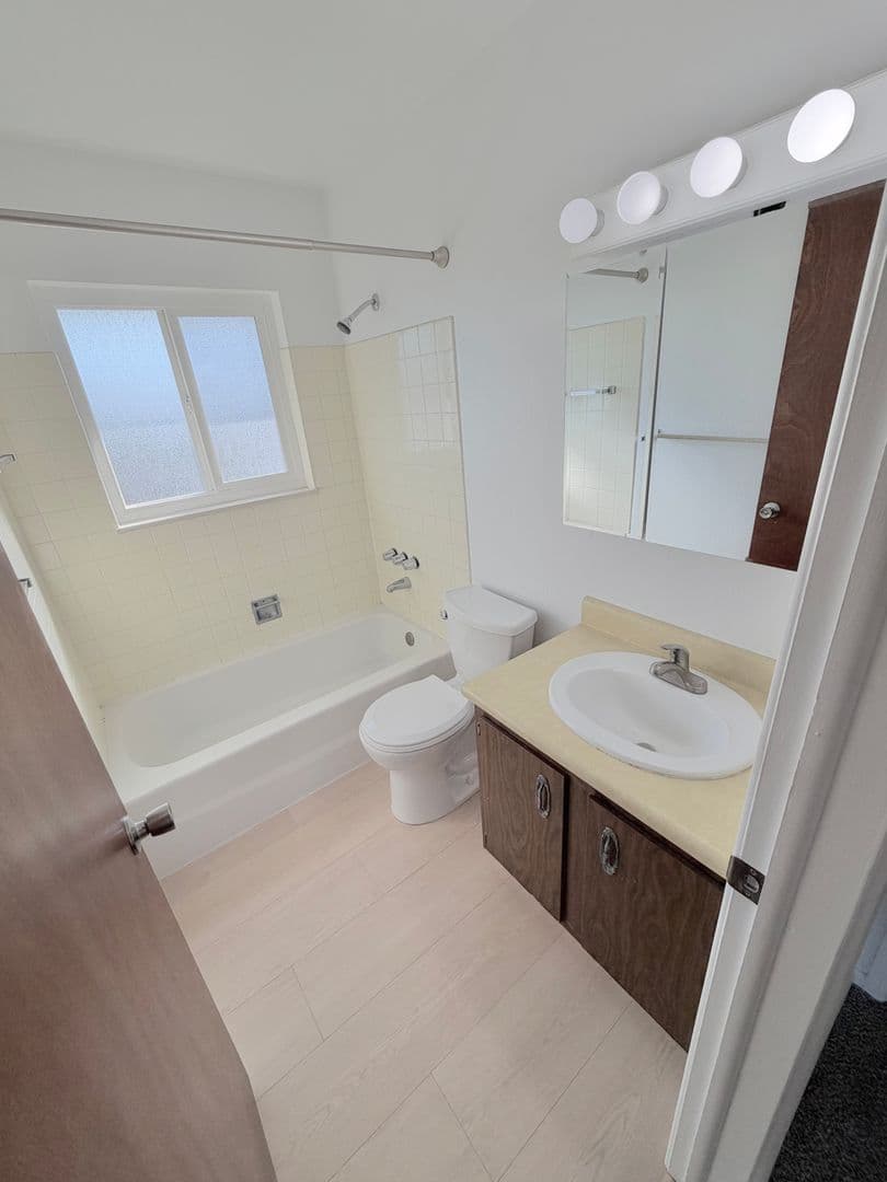 Lakewood House: 1720 South Deframe Court,
