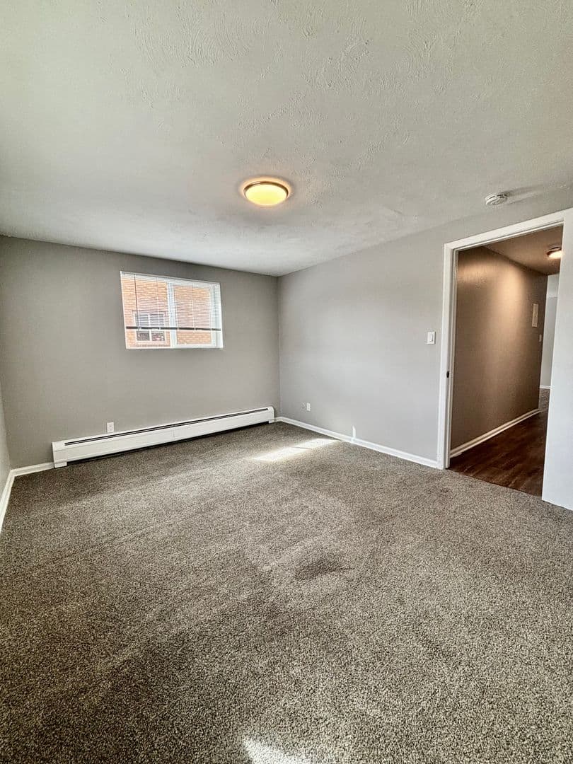 Aurora Apartment: 1437 North Moline Street