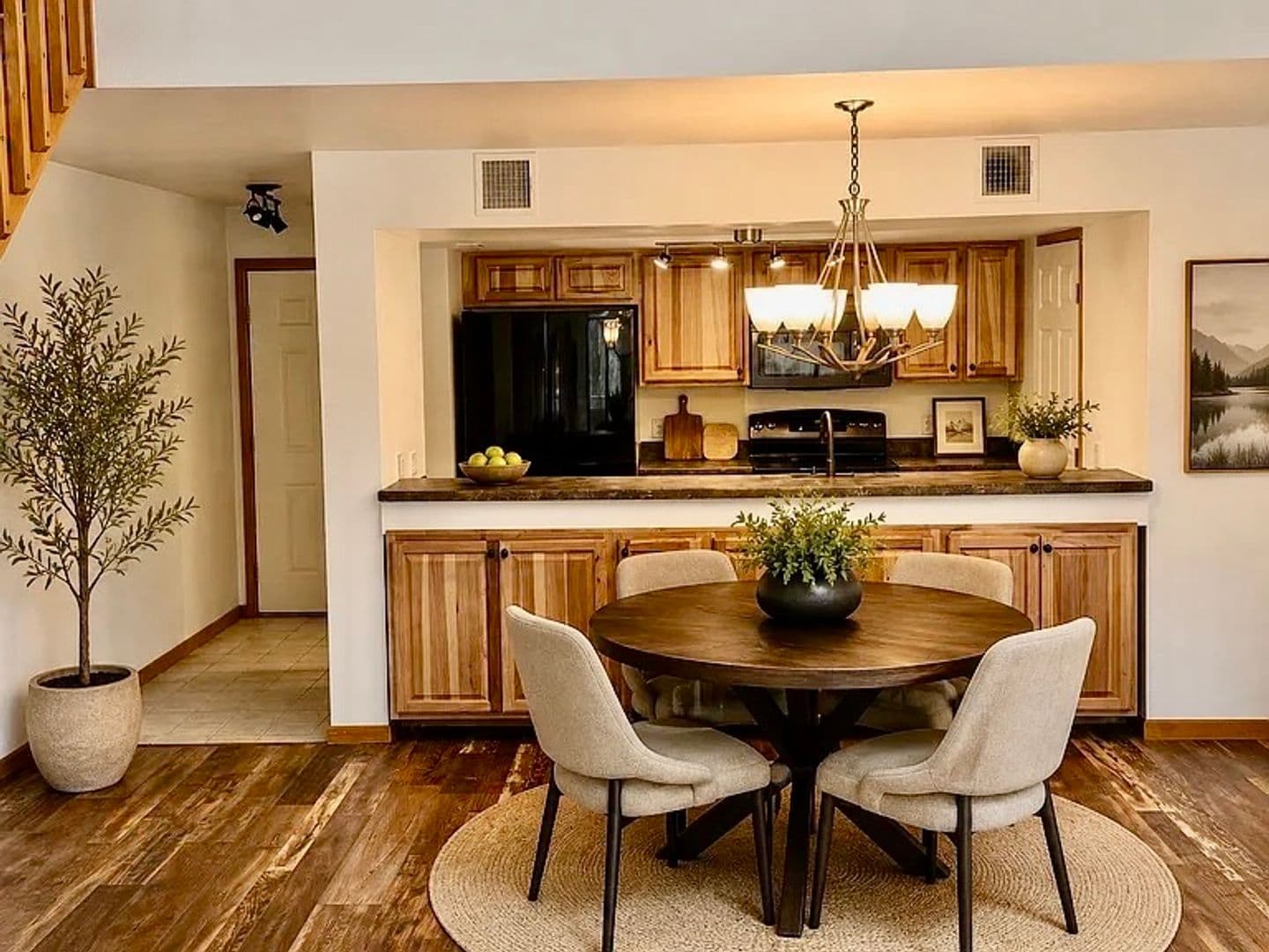 Golden Condo: 23646 Pondview Pl