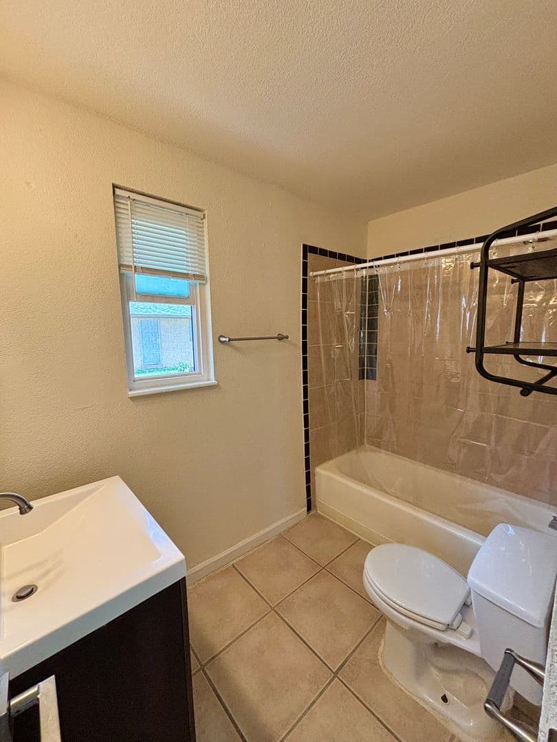 Aurora Apartment: 1159-1181 Akron Street