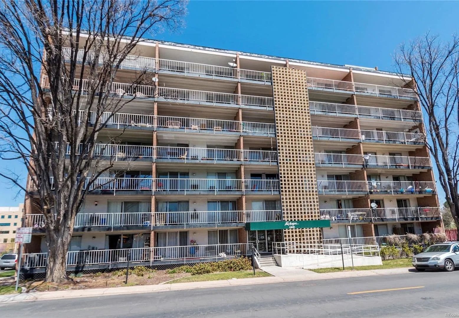 Denver Condo: 4801 E 9th Ave