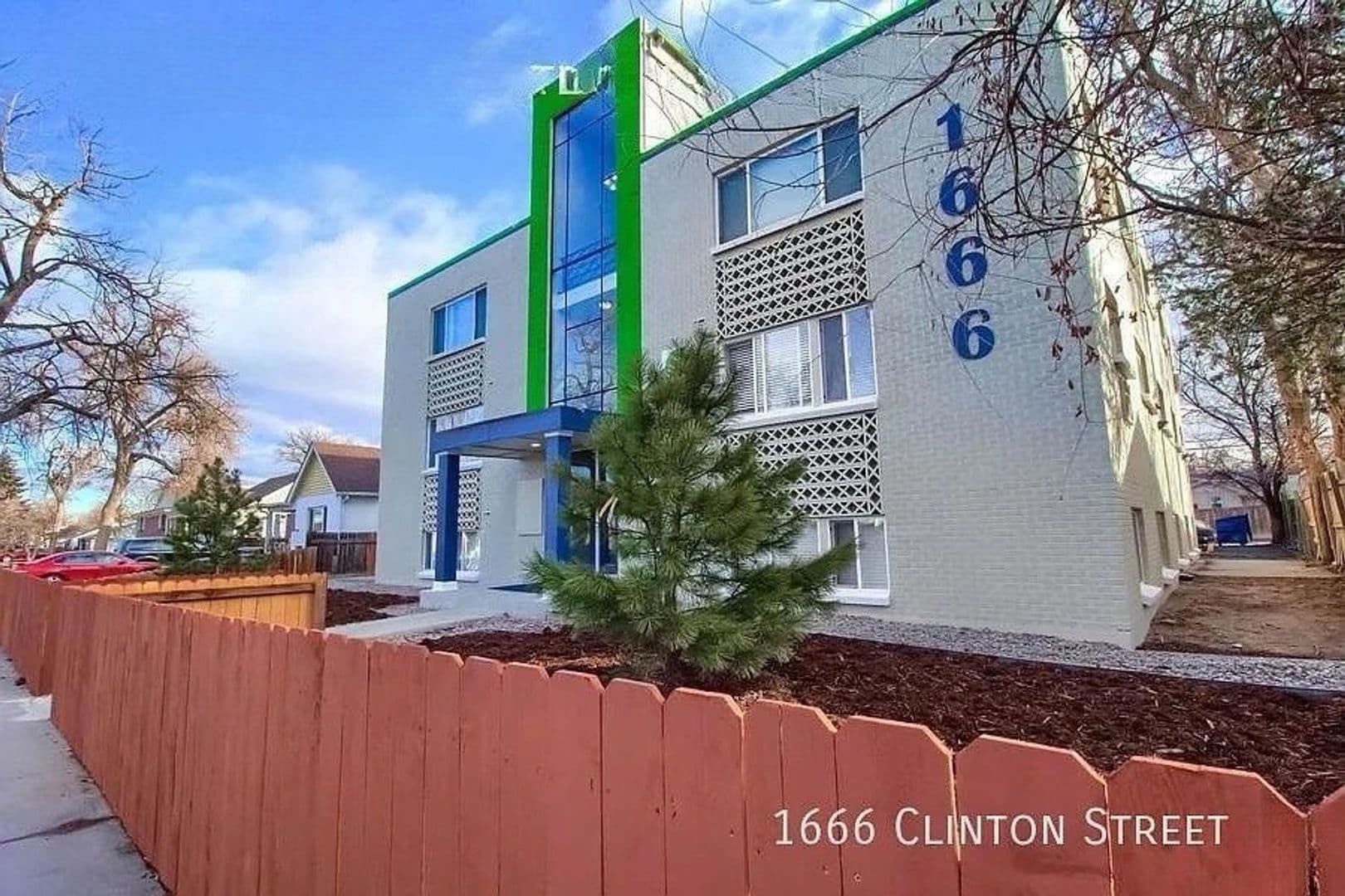Aurora Apartment: 1666 Clinton St