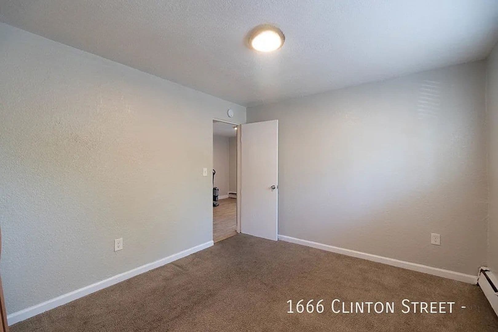 Aurora Apartment: 1666 Clinton St