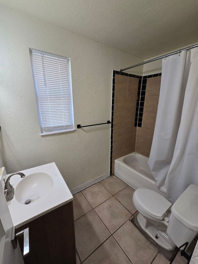 Aurora Apartment: 1159-1181 Akron Street