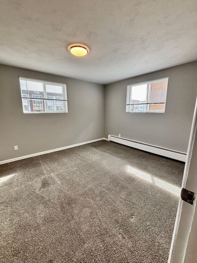 Aurora Apartment: 1437 North Moline Street