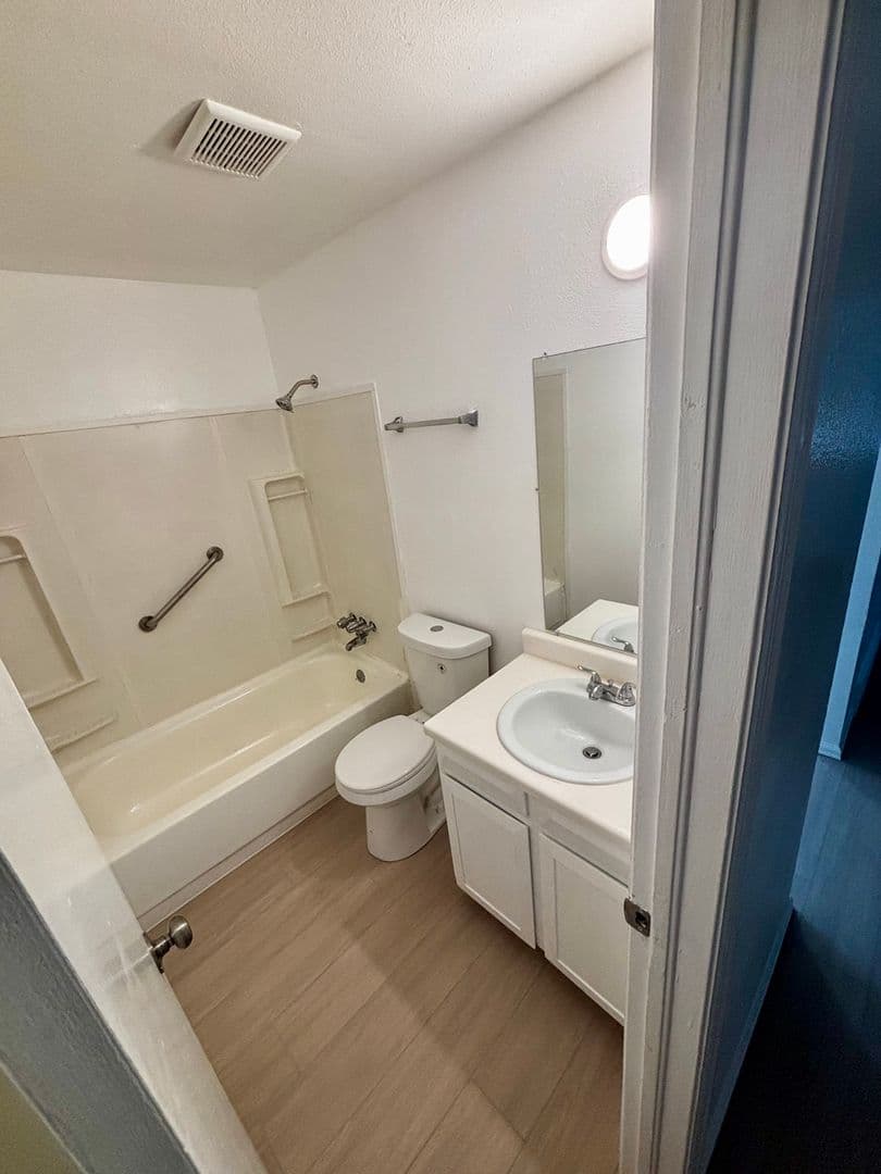 Denver Apartment: 4337/4339 W. Custer Pl.