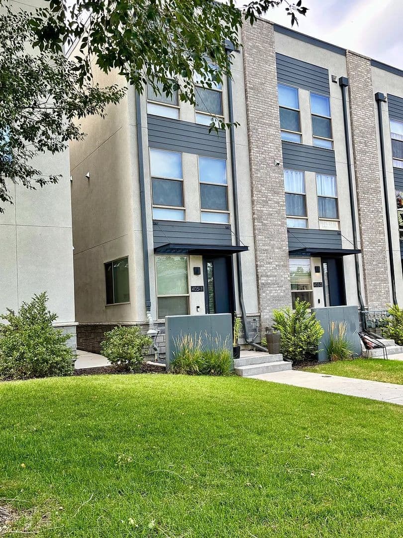 Denver Townhome: 405 Harrison St