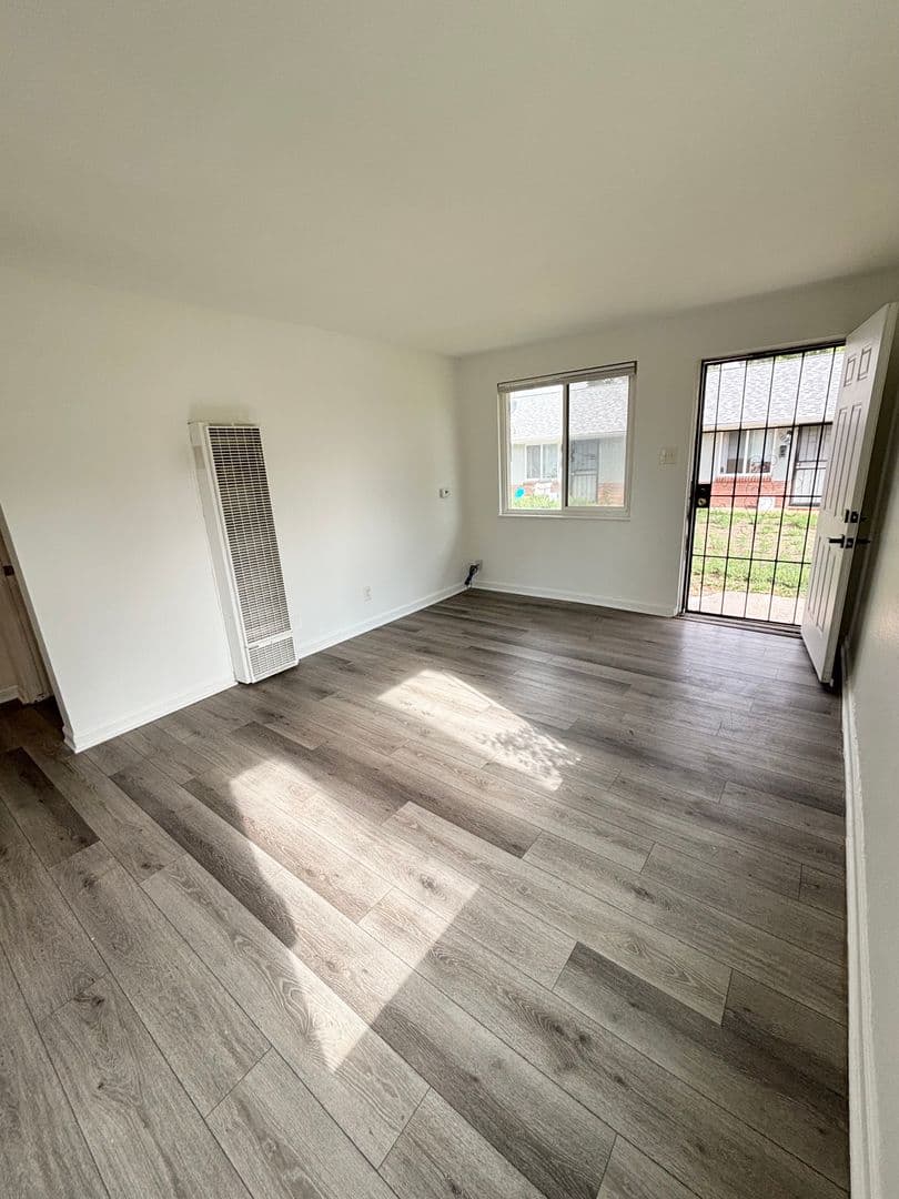 Aurora Apartment: 1159-1181 Akron Street