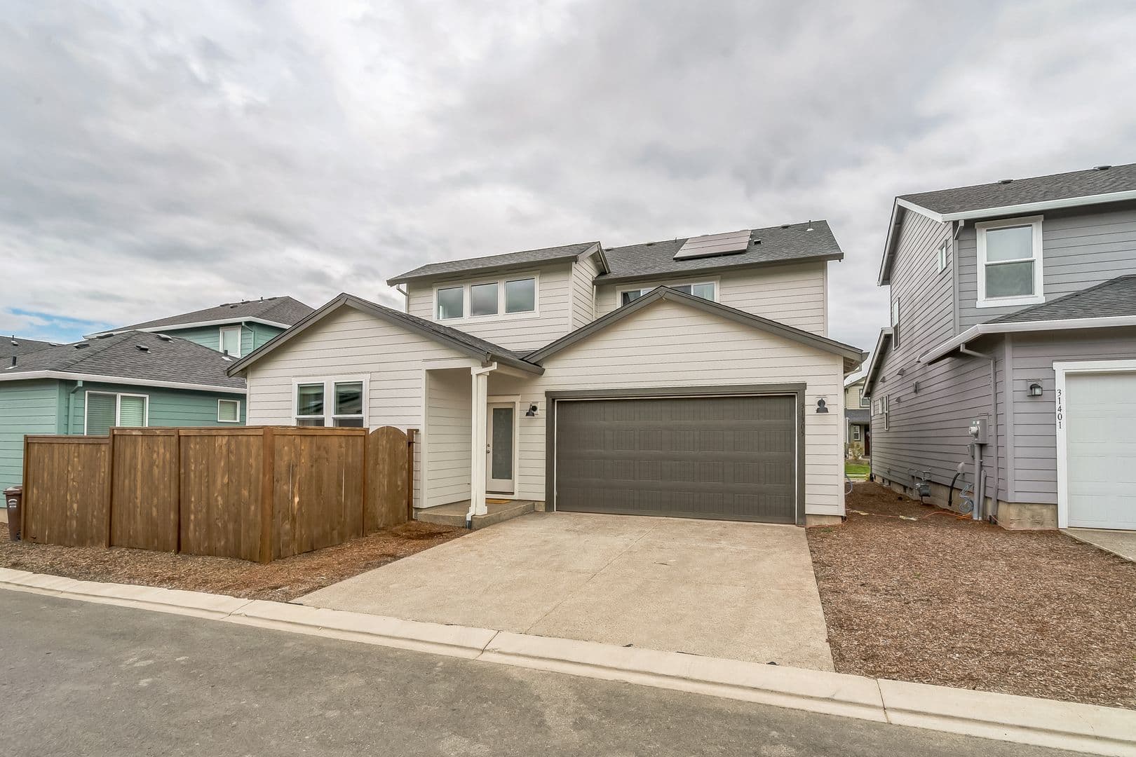 North Plains House: 31305 NW Turel Dr