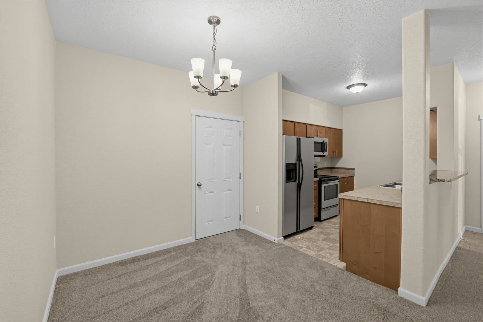 Hillsboro House: 10804 NE Holly St Unit#104