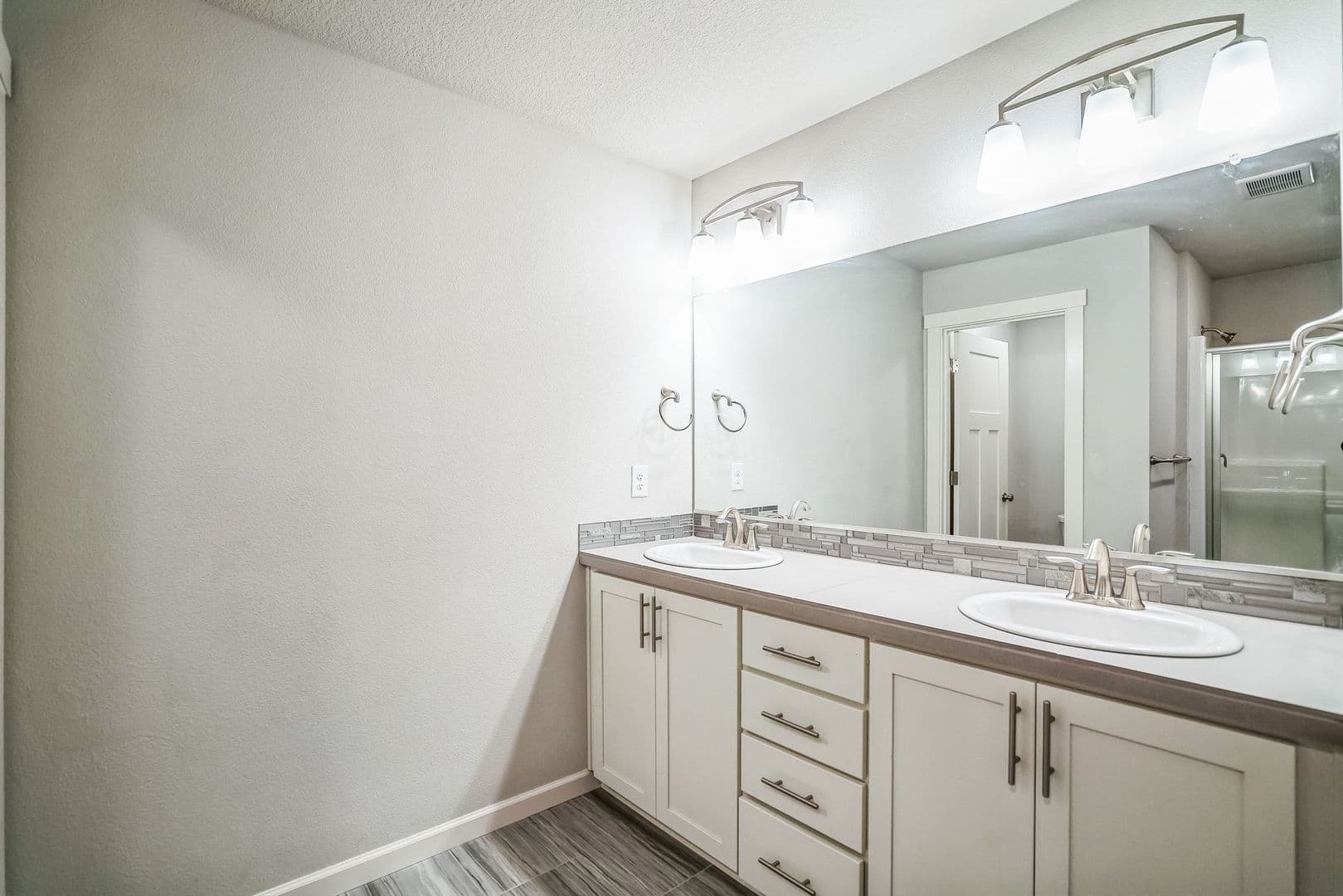 Hillsboro House: 3874 SE 81st Ave