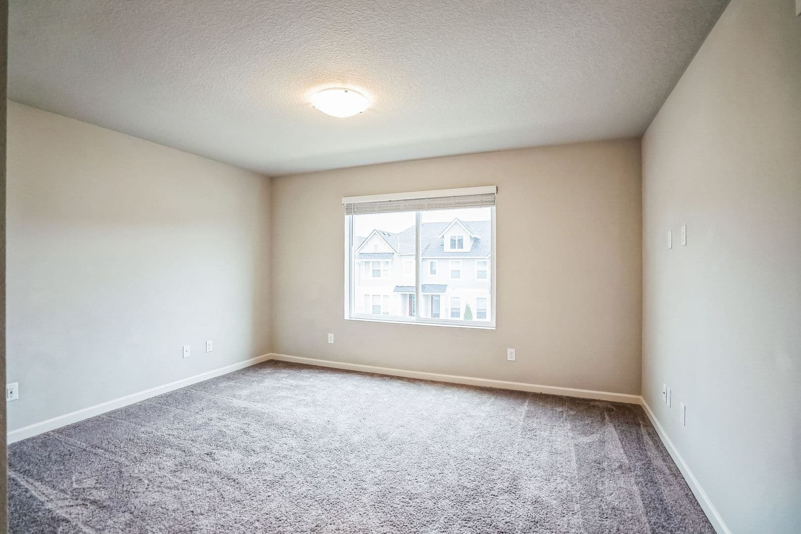 Hillsboro House: 3874 SE 81st Ave