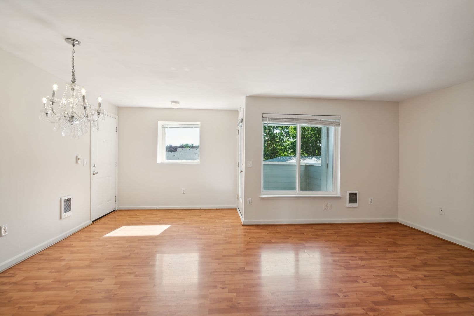 Hillsboro House: 6046 SE Drake St #223