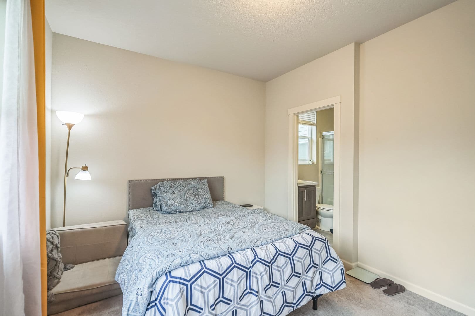North Plains House: 31305 NW Turel Dr
