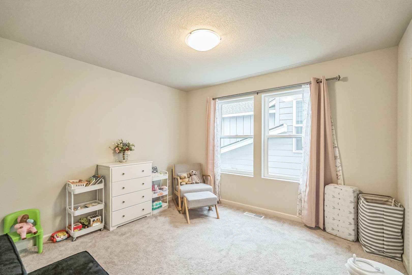 North Plains House: 31305 NW Turel Dr