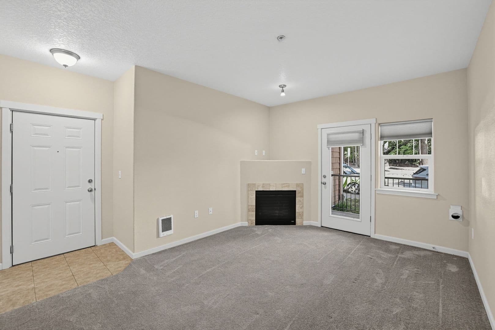 Hillsboro House: 10804 NE Holly St Unit#104