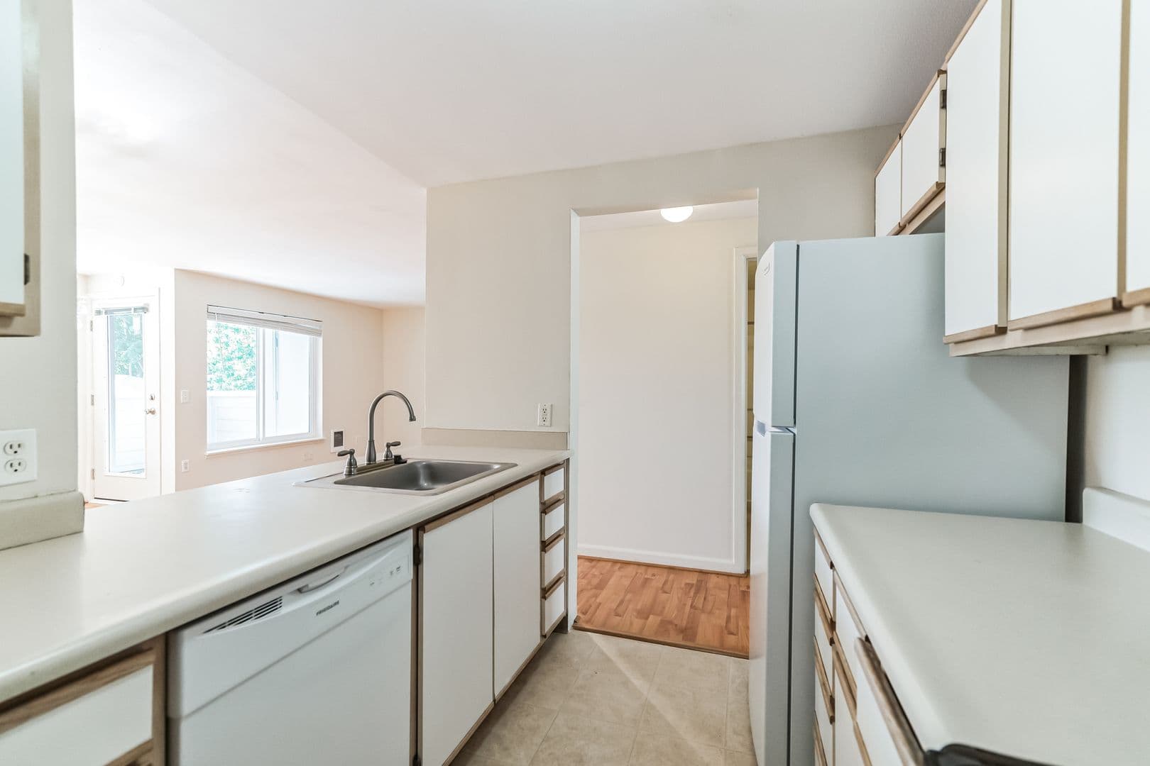 Hillsboro House: 6046 SE Drake St #223