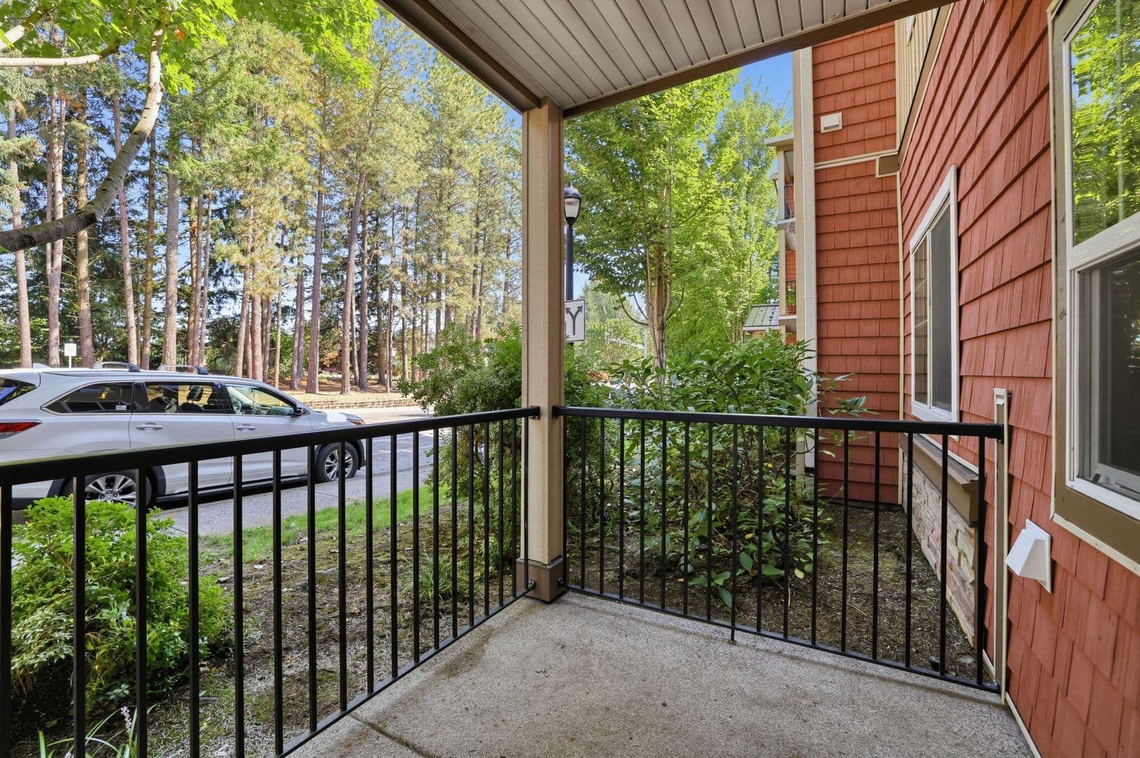 Hillsboro House: 10804 NE Holly St Unit#104