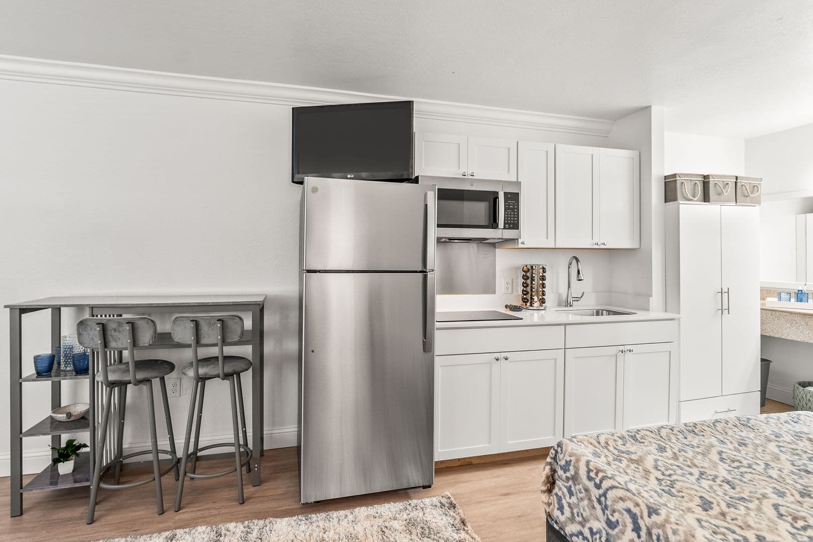 Beaufort Apartment: 2003 Pearl Street