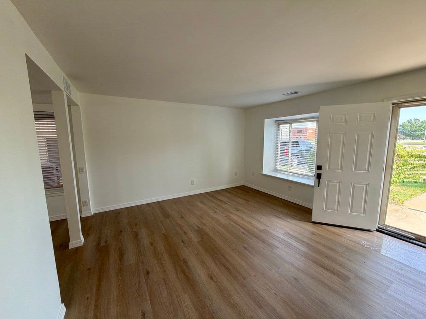 Newark Townhome: 605 Cobble Creek Curve