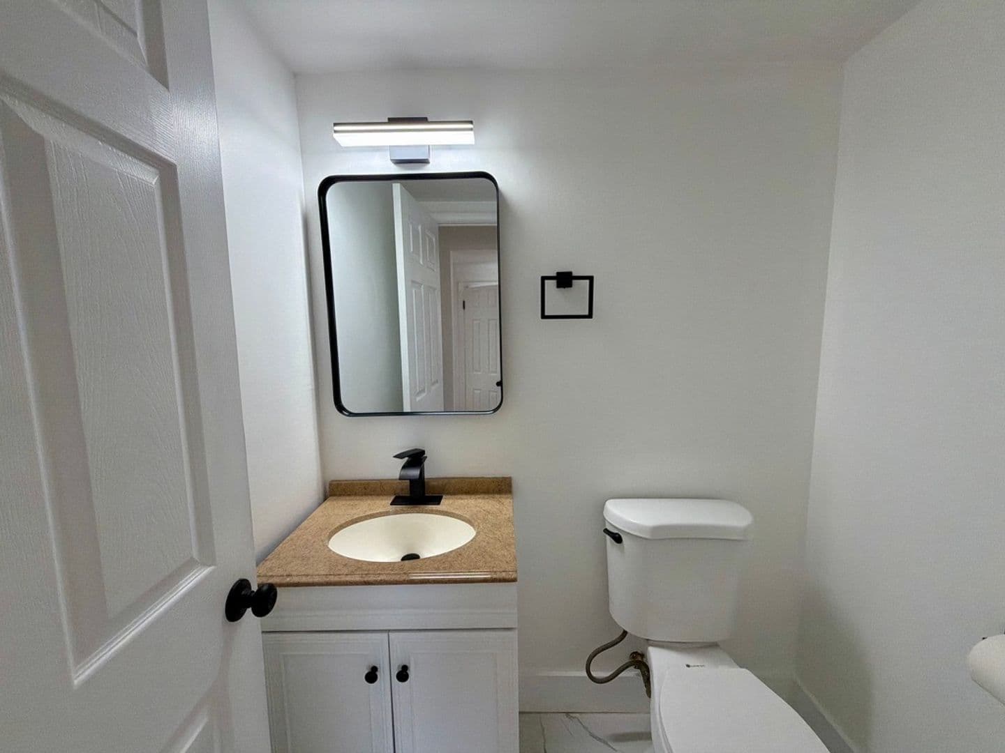 Newark Townhome: 605 Cobble Creek Curve