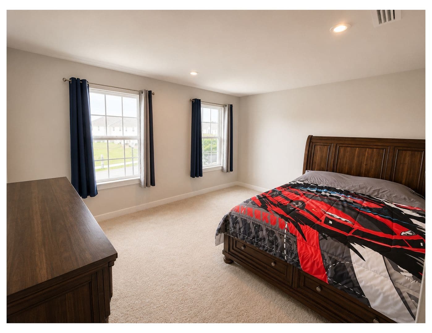 Middletown House: 805 Llanelli Drive