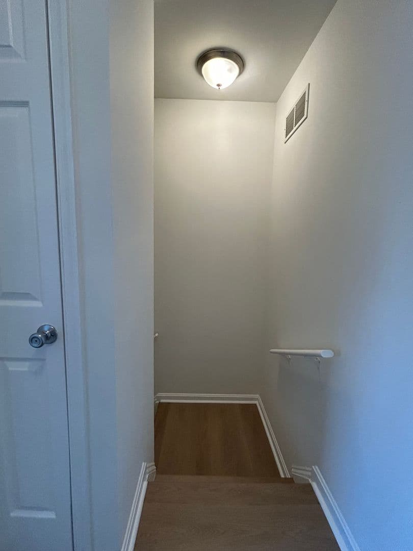 Newark Townhome: 65 Highland Cir