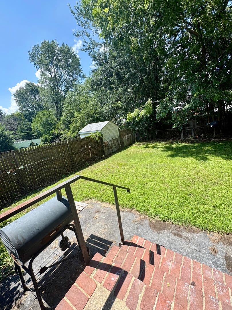 New Castle House: 118 Atlas Dr