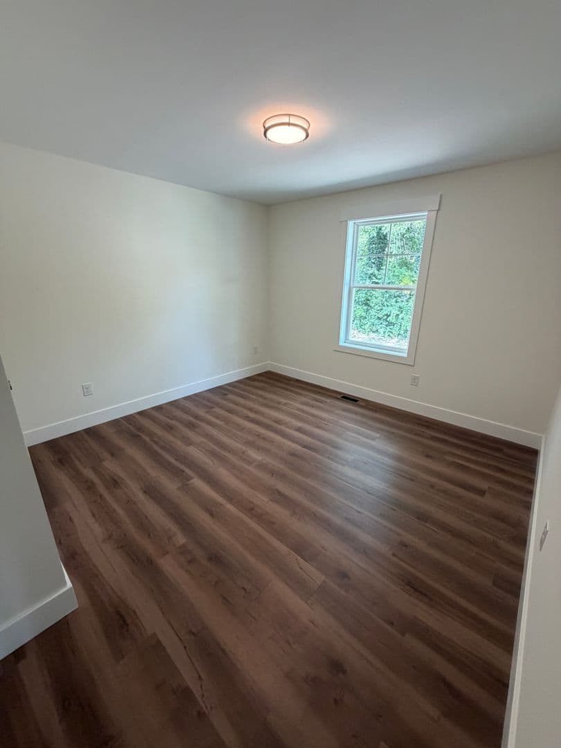 Georgetown House: 221 Strawberry Alley