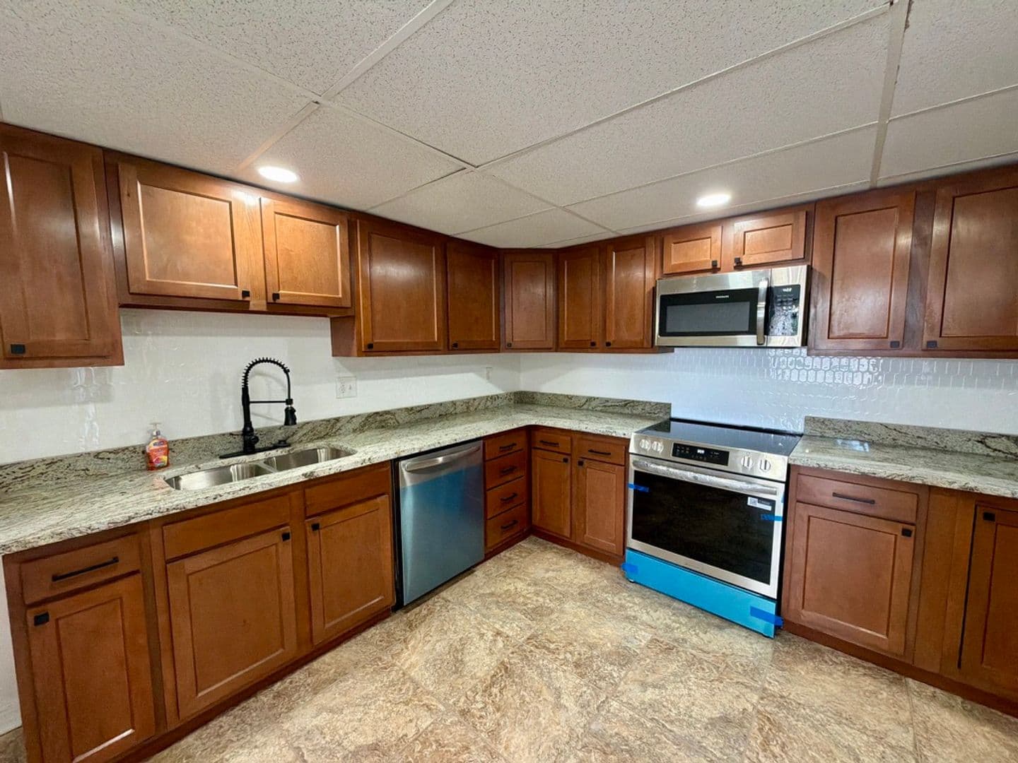Newark Townhome: 605 Cobble Creek Curve