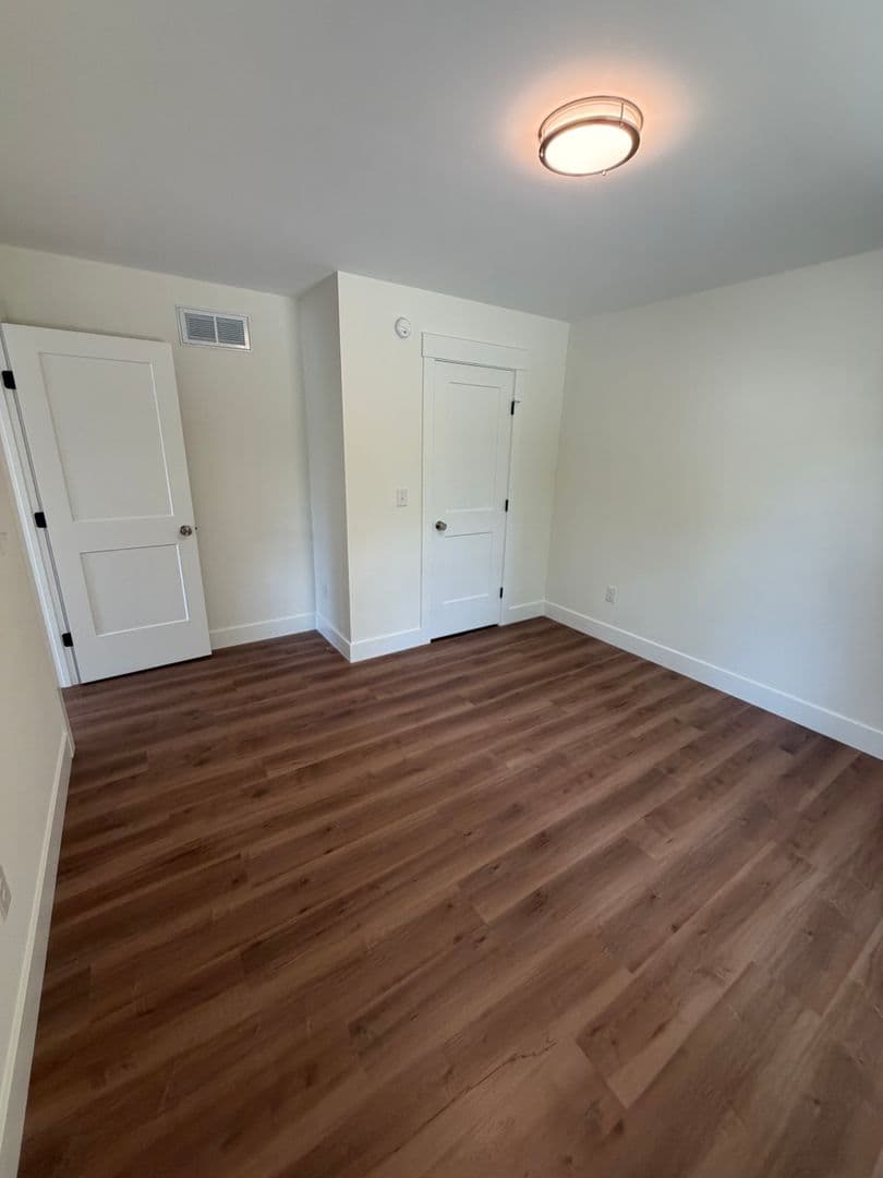 Georgetown House: 221 Strawberry Alley