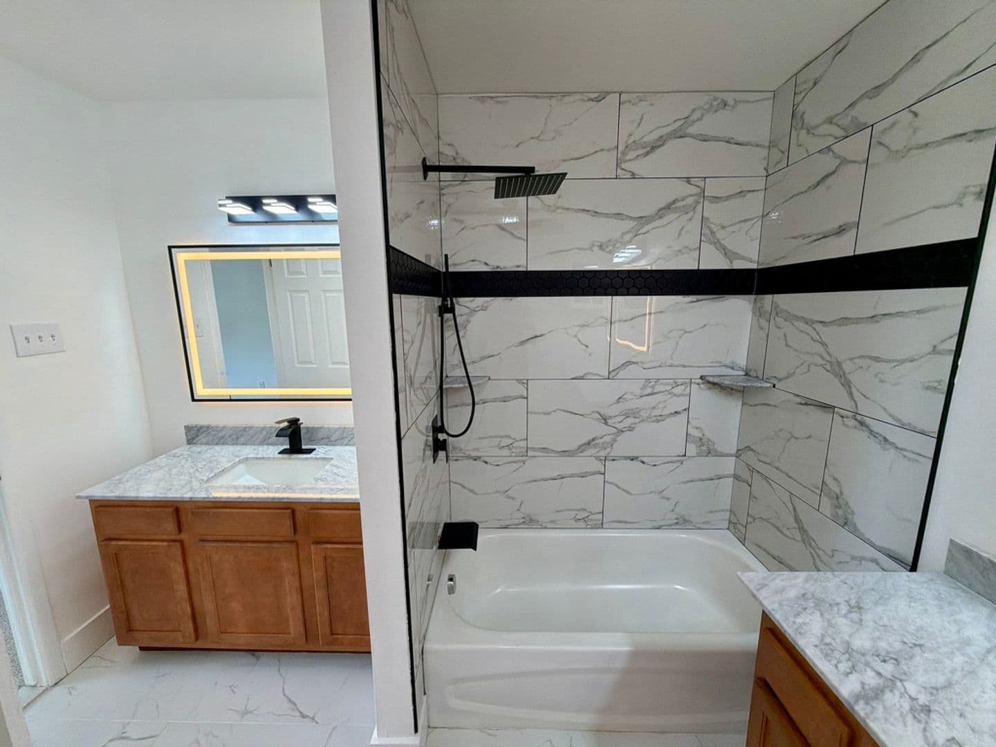 Newark Townhome: 605 Cobble Creek Curve