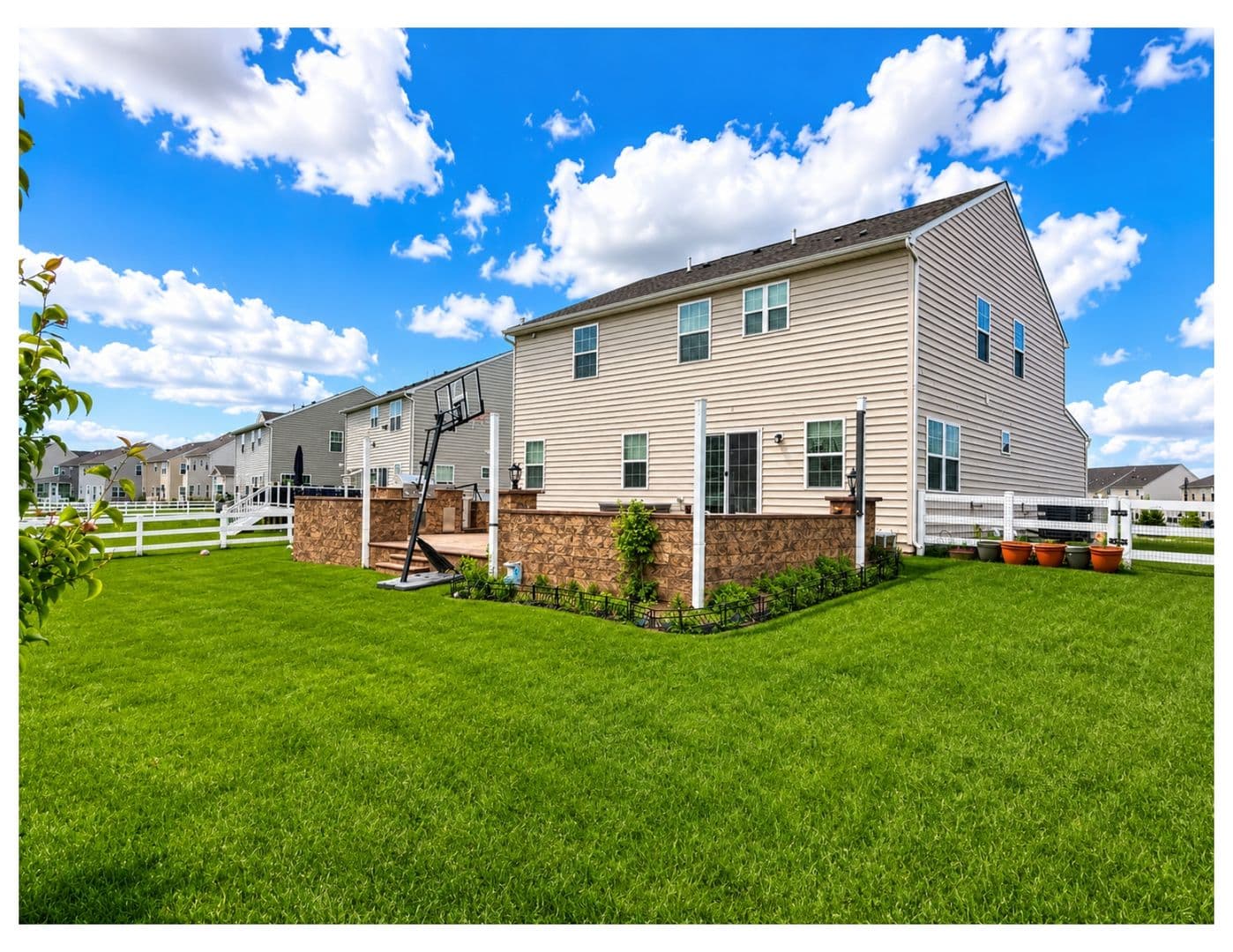 Middletown House: 805 Llanelli Drive
