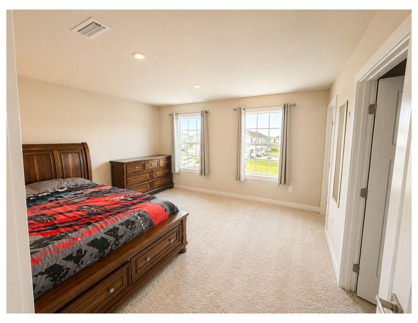 Middletown House: 805 Llanelli Drive