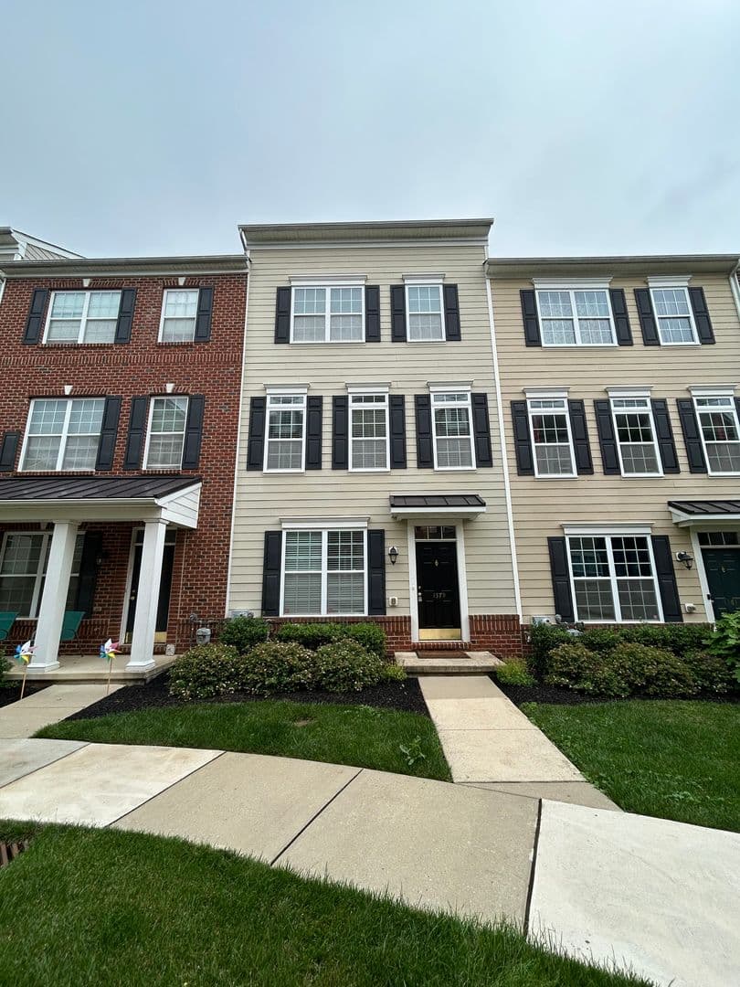 Claymont Townhome: 1379 Parish Avenue