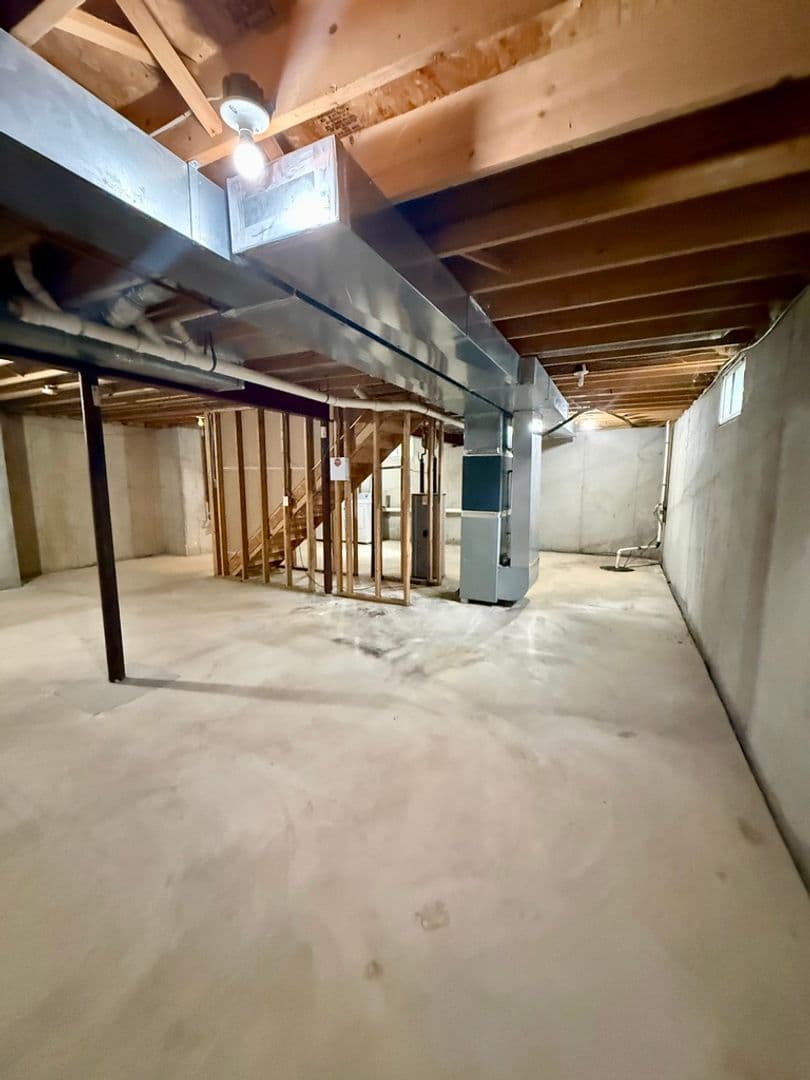 Clayton House: 235 Tracer Drive