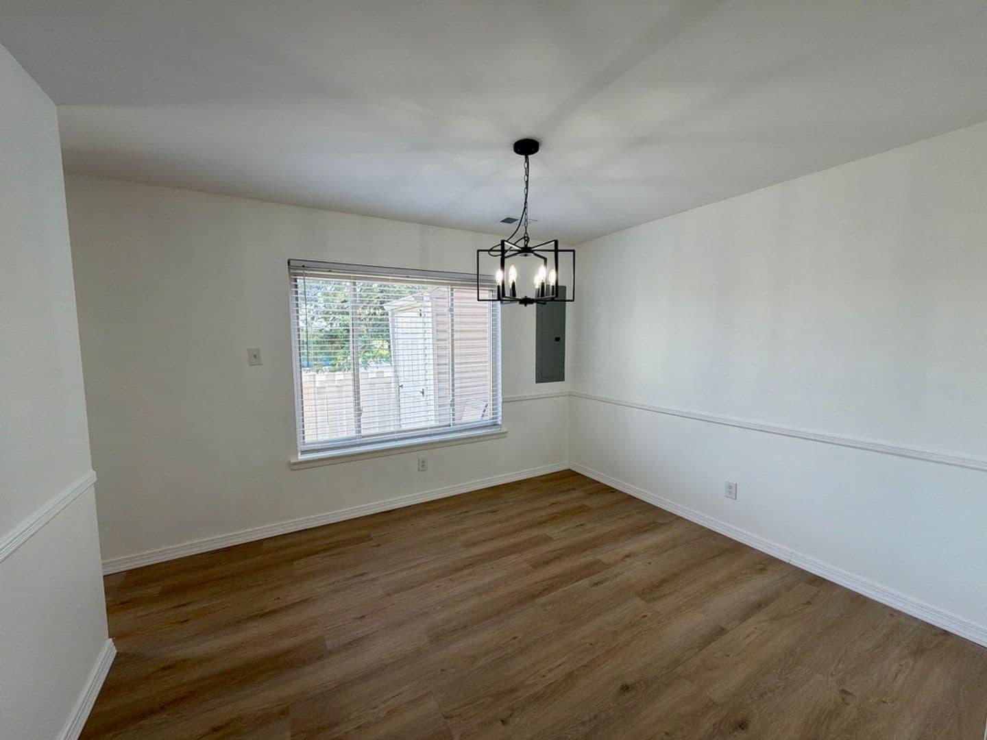 Newark Townhome: 605 Cobble Creek Curve