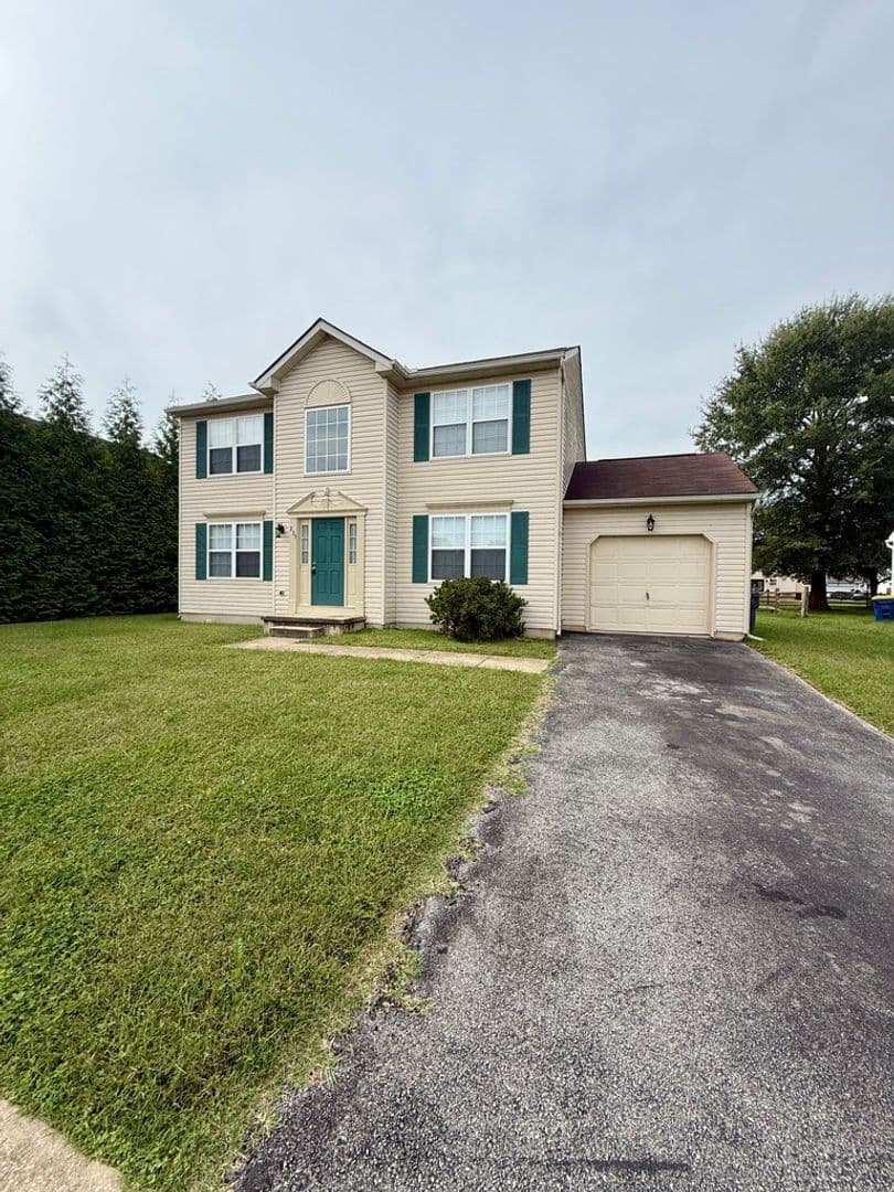 Clayton House: 235 Tracer Drive