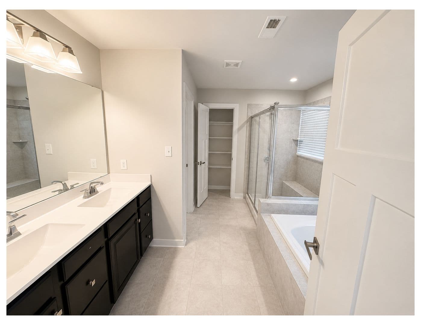 Middletown House: 805 Llanelli Drive