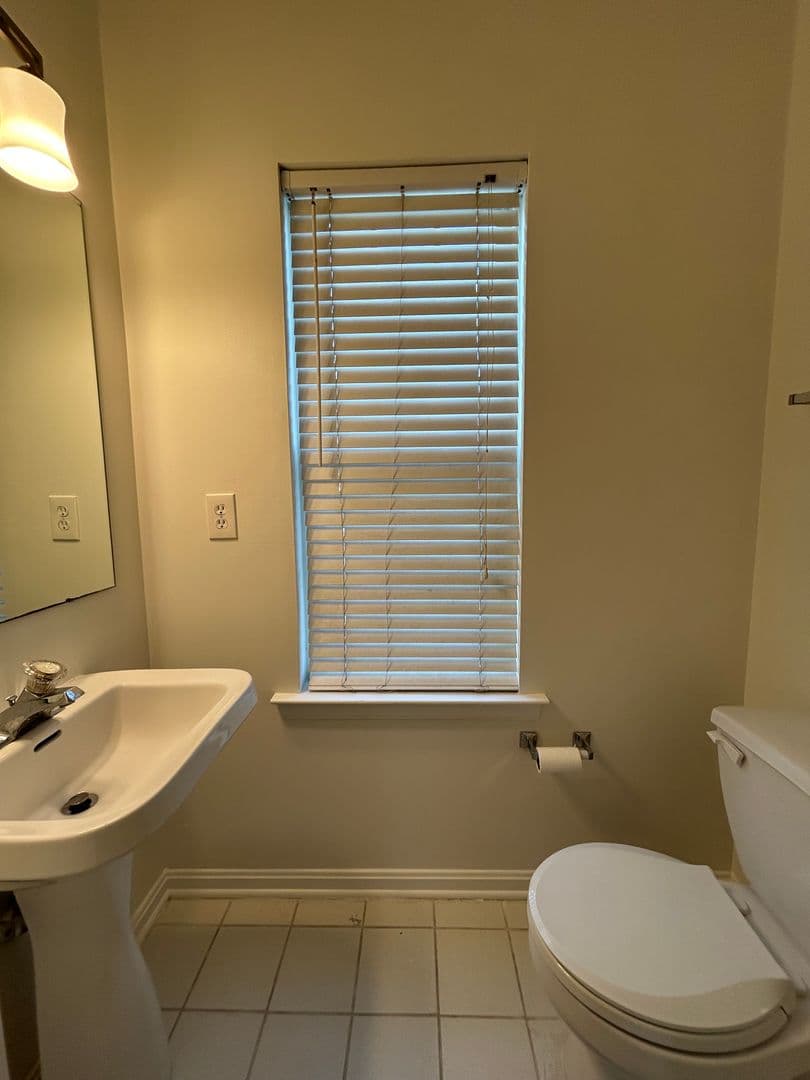 Newark Townhome: 65 Highland Cir